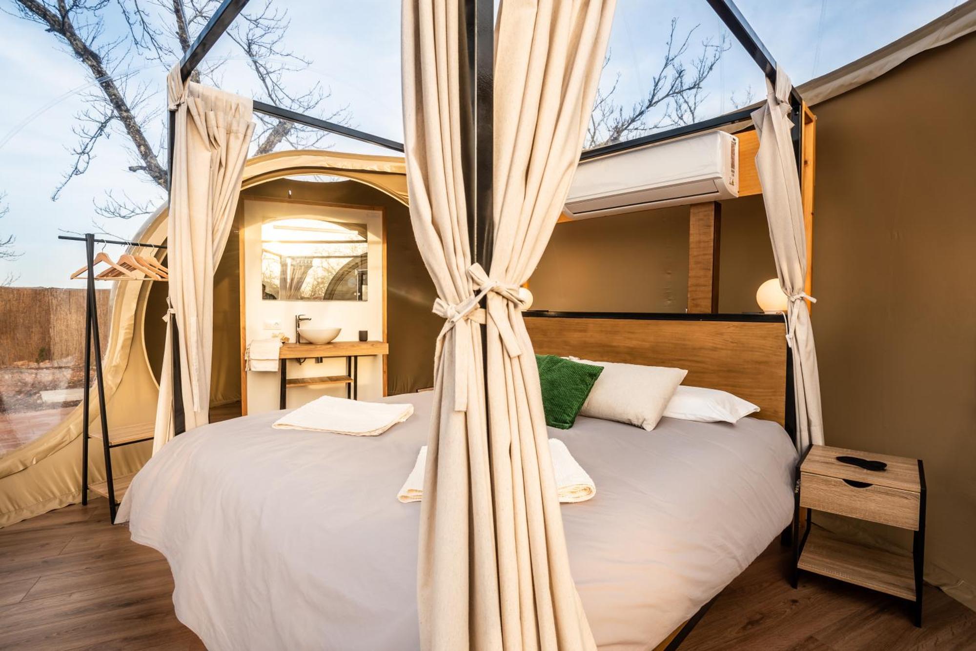 Horizonte Bubble Rooms Cortegana Eksteriør bilde